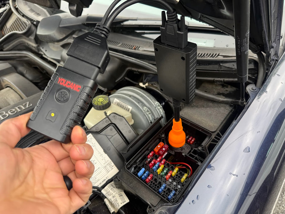 Mercedes-Benz 38-Pin to OBD-II Adapter Multiplexer